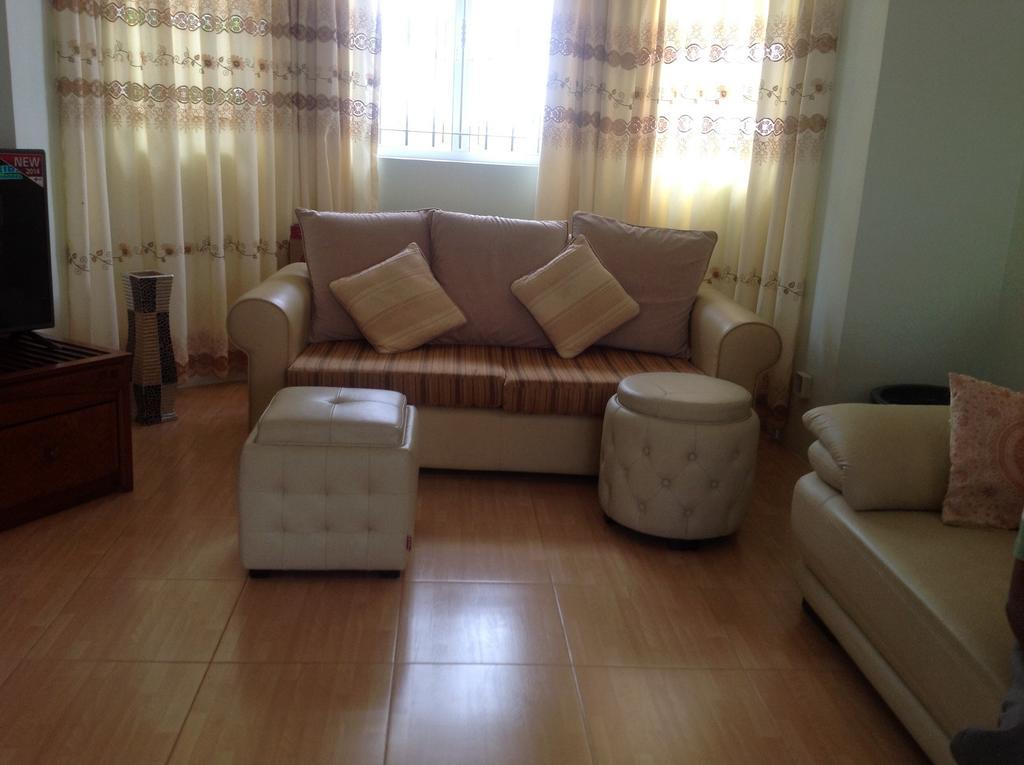 Fayruz Villa Is A 3 Bedroom, 3 Bathroom Detached House With Ac And Swimming Pool 5 Minutes Walk From Flic En Flac Public Beach Zimmer foto
